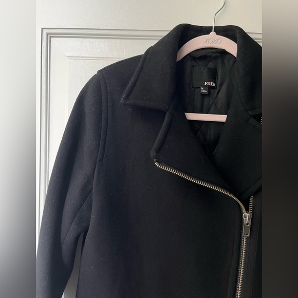 Aritzia Black Asymmetrical Zip Jacket - Picture 8 of 9